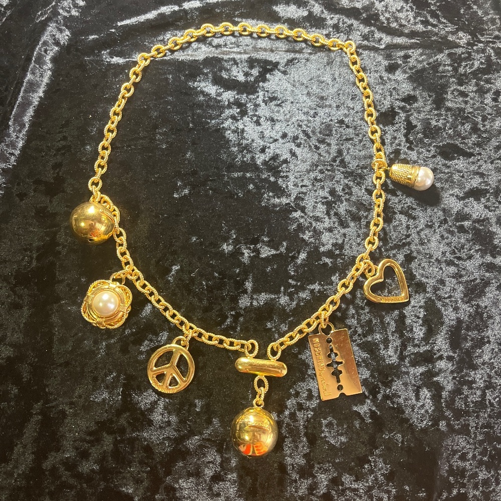 Moschino design necklace , limited edition. New